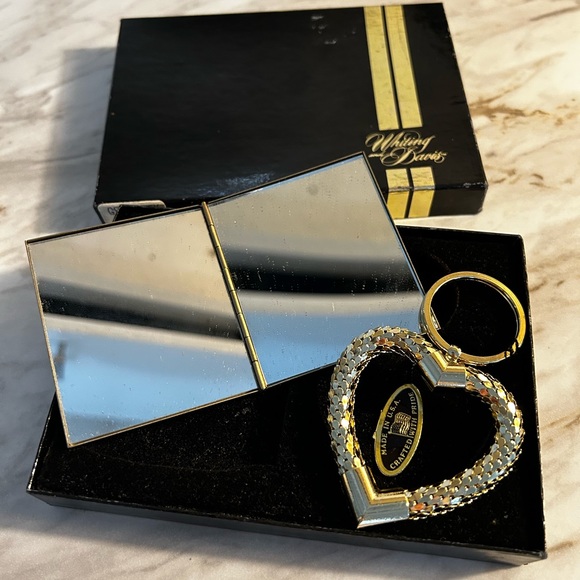 Vintage Whiting and Davis Compact and Key Chain Set in Original Box - Picture 2 of 5